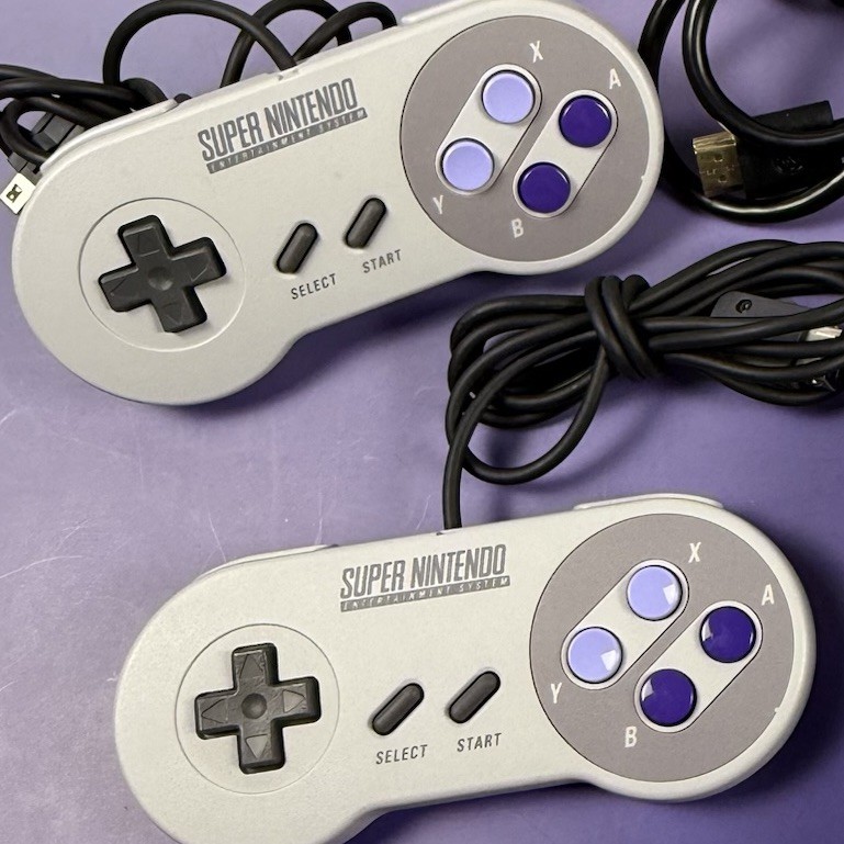 Nintendo Super NES Control Deck CLV-201 w/AC Adapter/Game /2 Controllers / USB