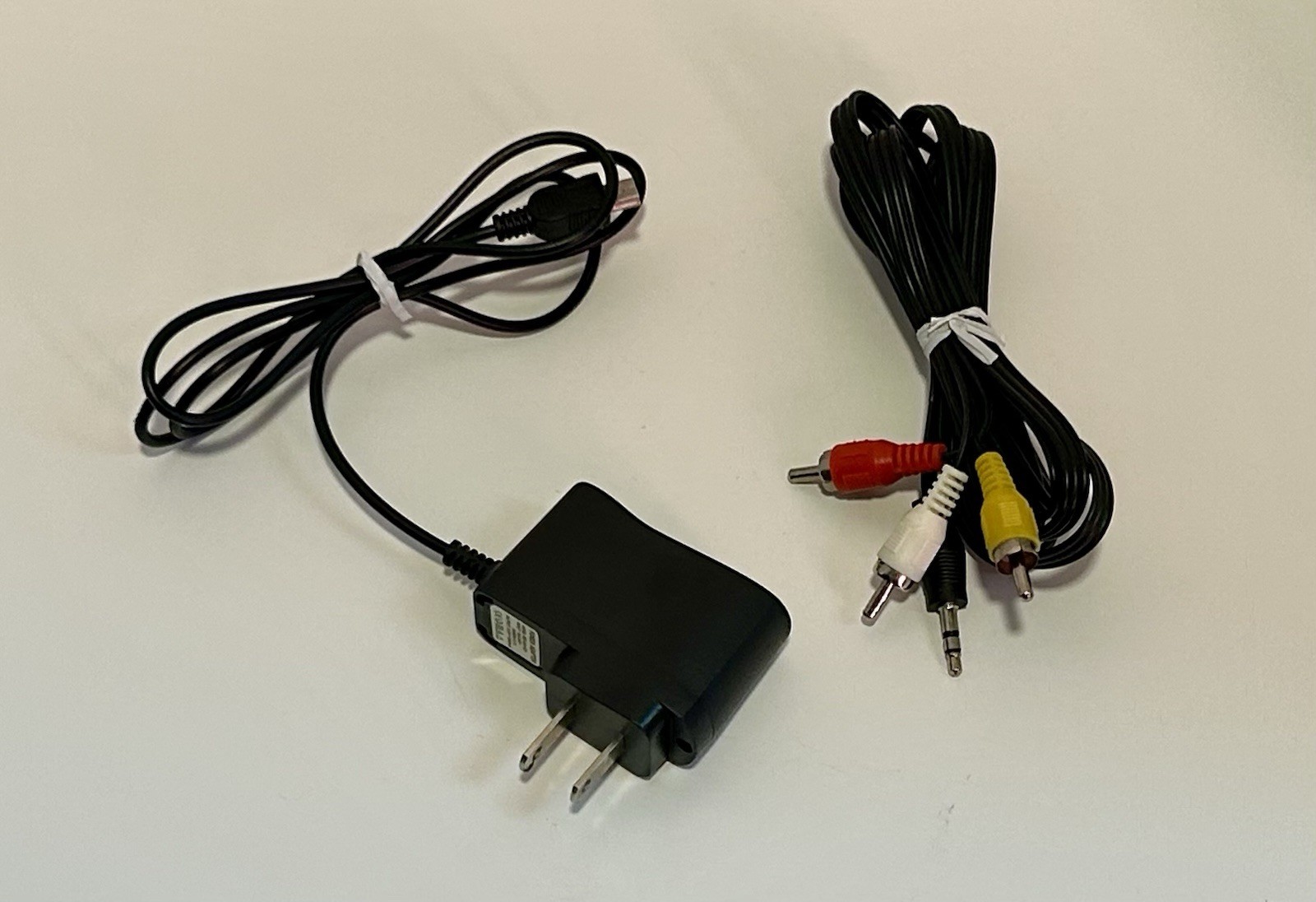 Knockoff NES Classic Edition OEM Mini Console, Controller & Cords 88 Games In 1