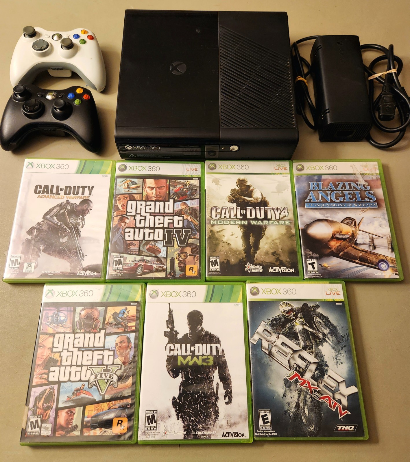 Xbox 360 Black Console Bundle with controllers & games. Very low use. GREAT DEAL