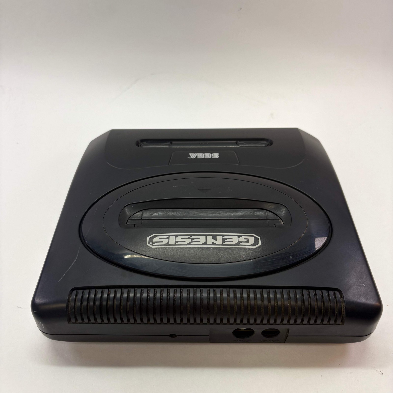 Broken Sega Genesis Console Gaming System Only MK-1631 Bad AV Output