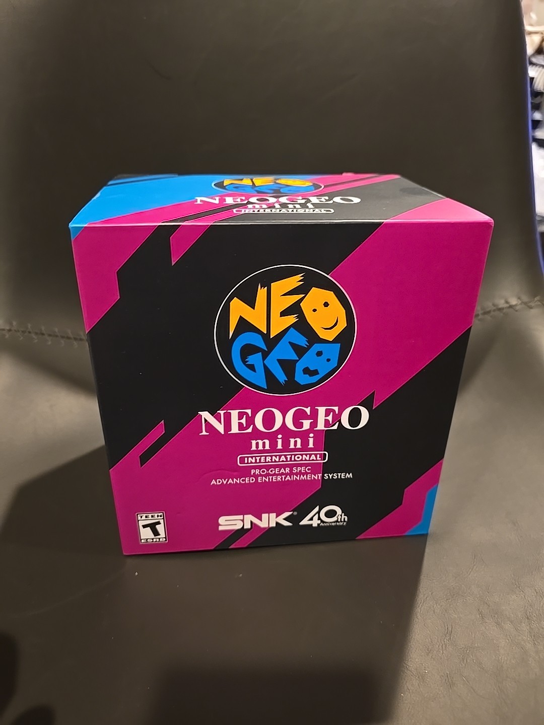 NEOGEO Mini International Edition SNK 40th Anniversary Classic Console