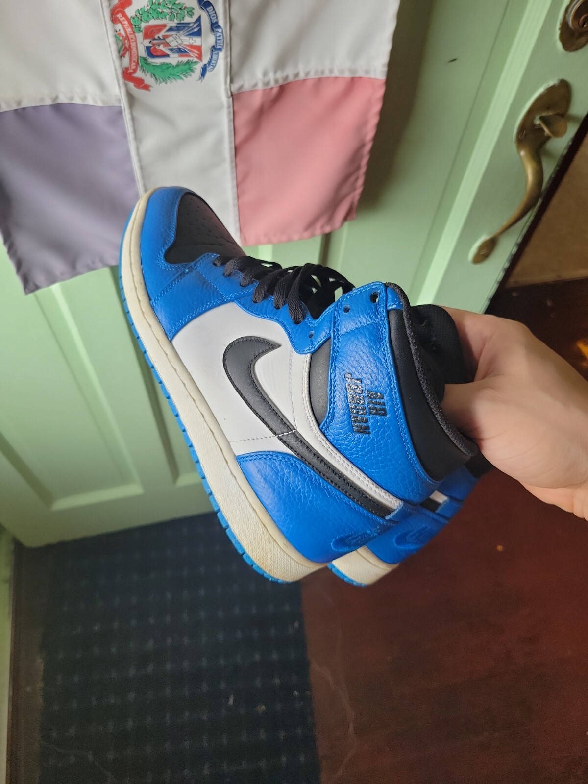 Jordan 1 Retro High Rare Air Soar Blue Size 10.5