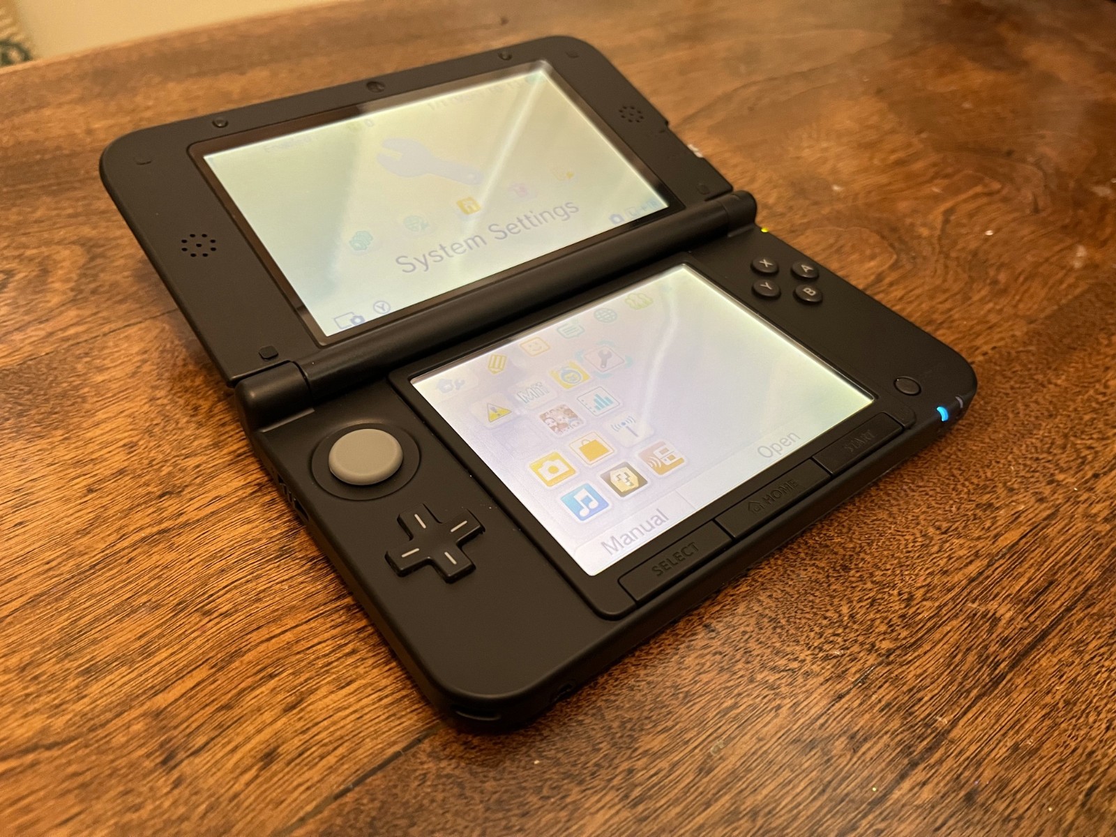 Nintendo 3DS LL 4GB Black/Silver Console (Region Free) w/ Charger & 2 Games