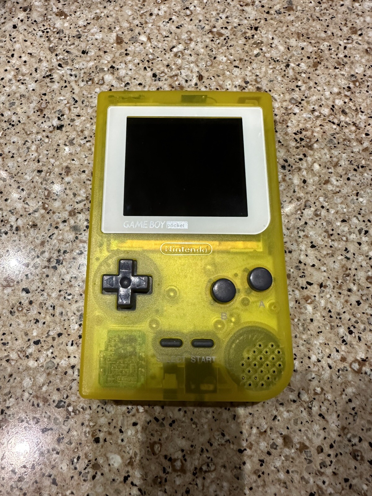 Game Boy Pocket w Backlight Backlit FunnyPlaying Q5 IPS Mod Clear Yellow ONLY
