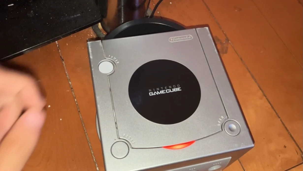 Nintendo GameCube Platinum Silver DOL-101 Console Tested w/ Controller Cables