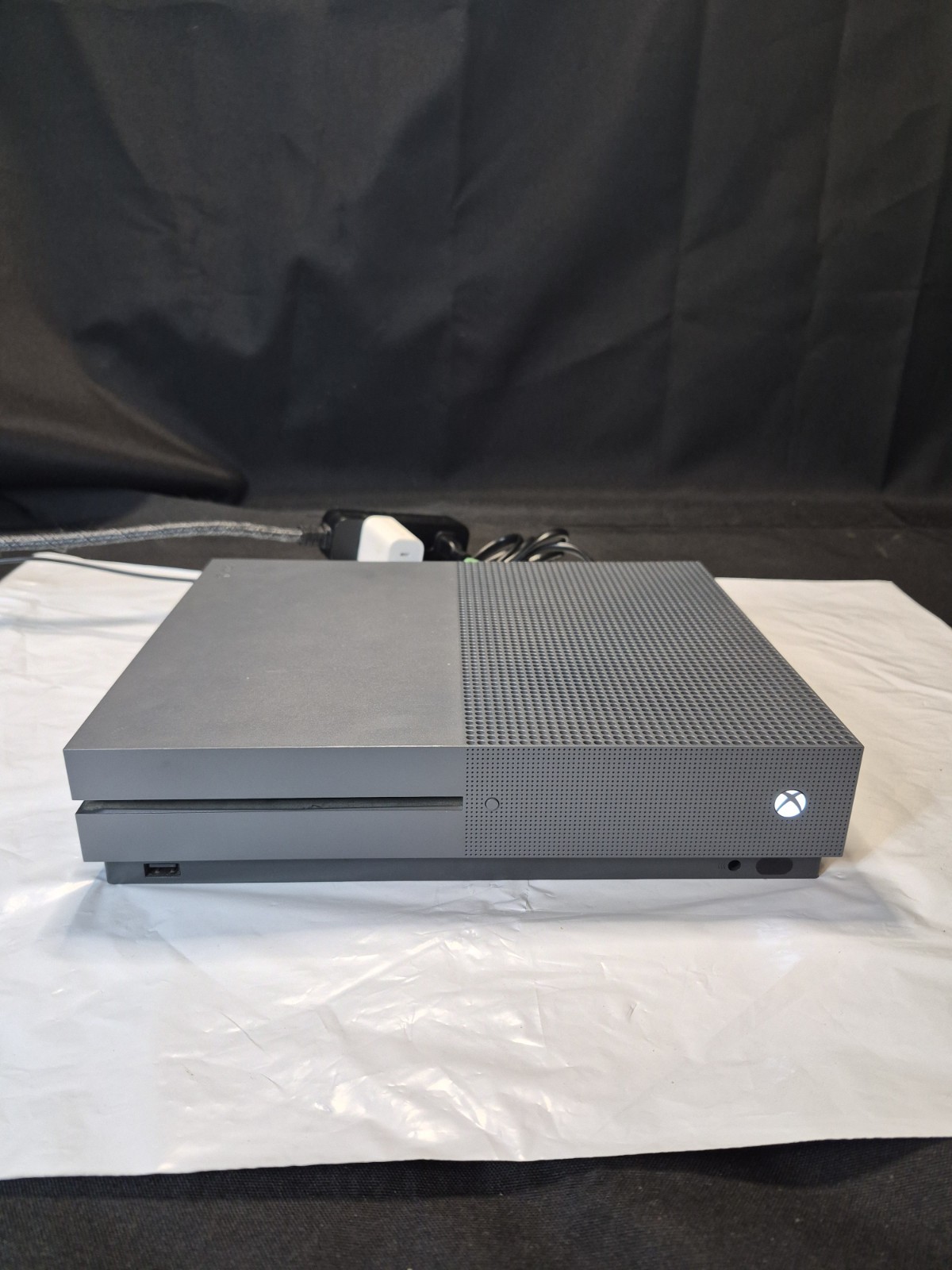 Microsoft Xbox One S 500GB Console Gaming System Console & Power Supply, Works.