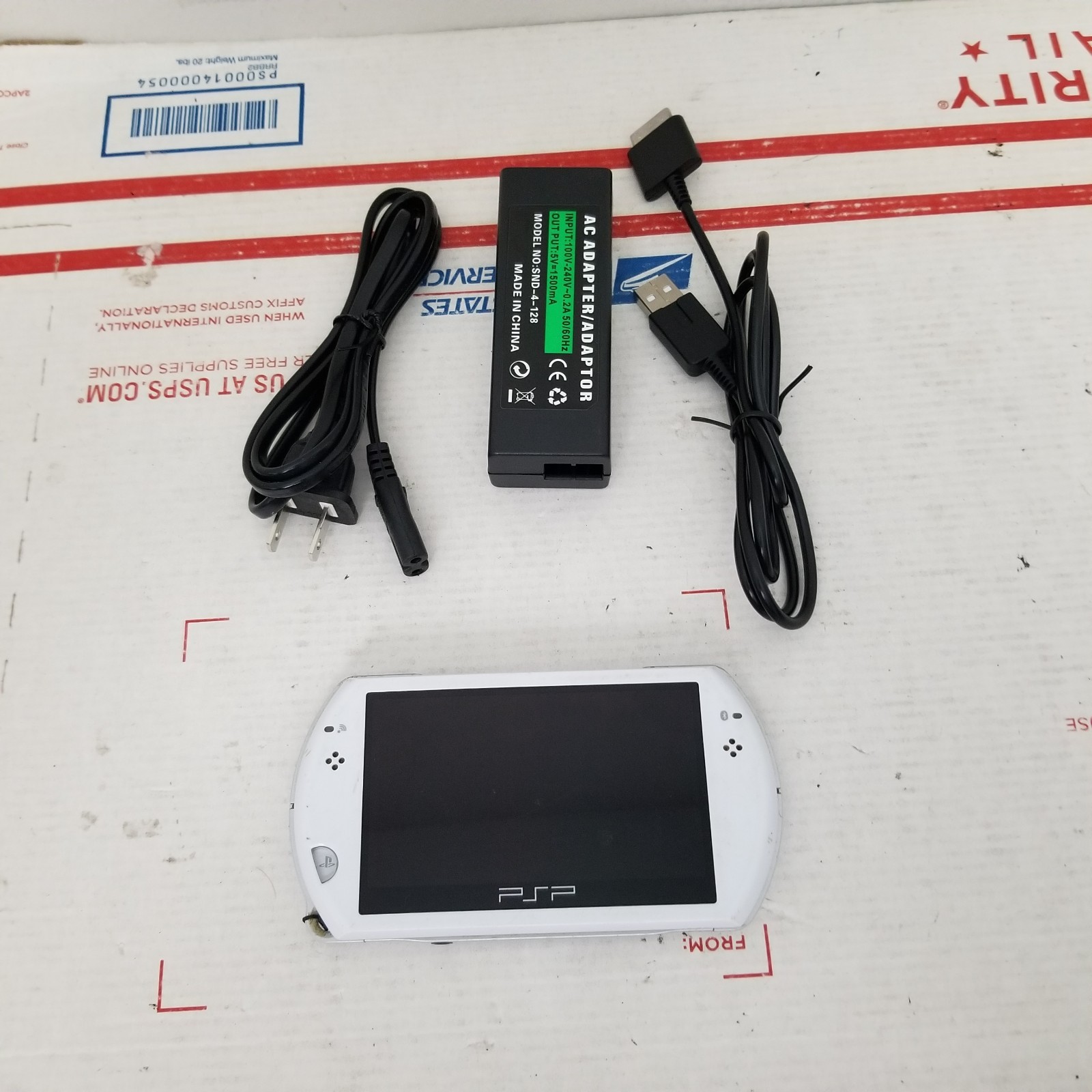 PSP Go White PSP-N1001 with Charger Tested Working