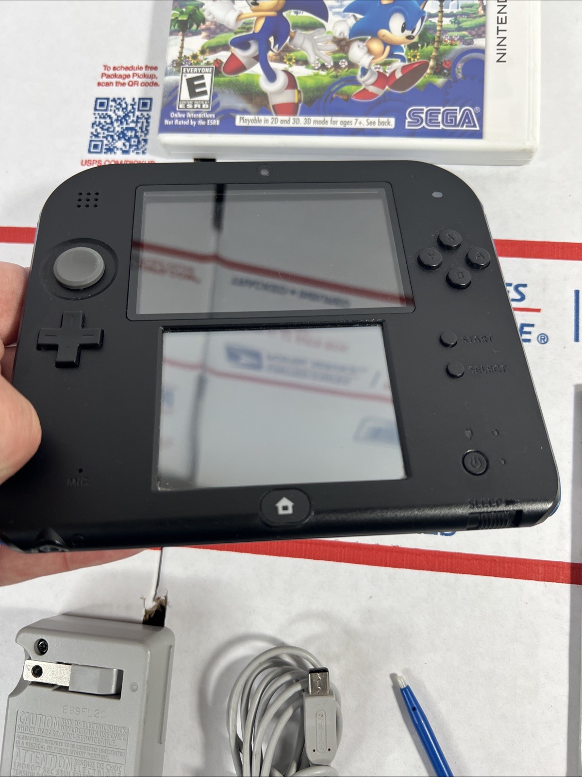 Nintendo 2DS Handheld Console Bundle + MARIO KART & SONIC – SAME DAY – WARANTY