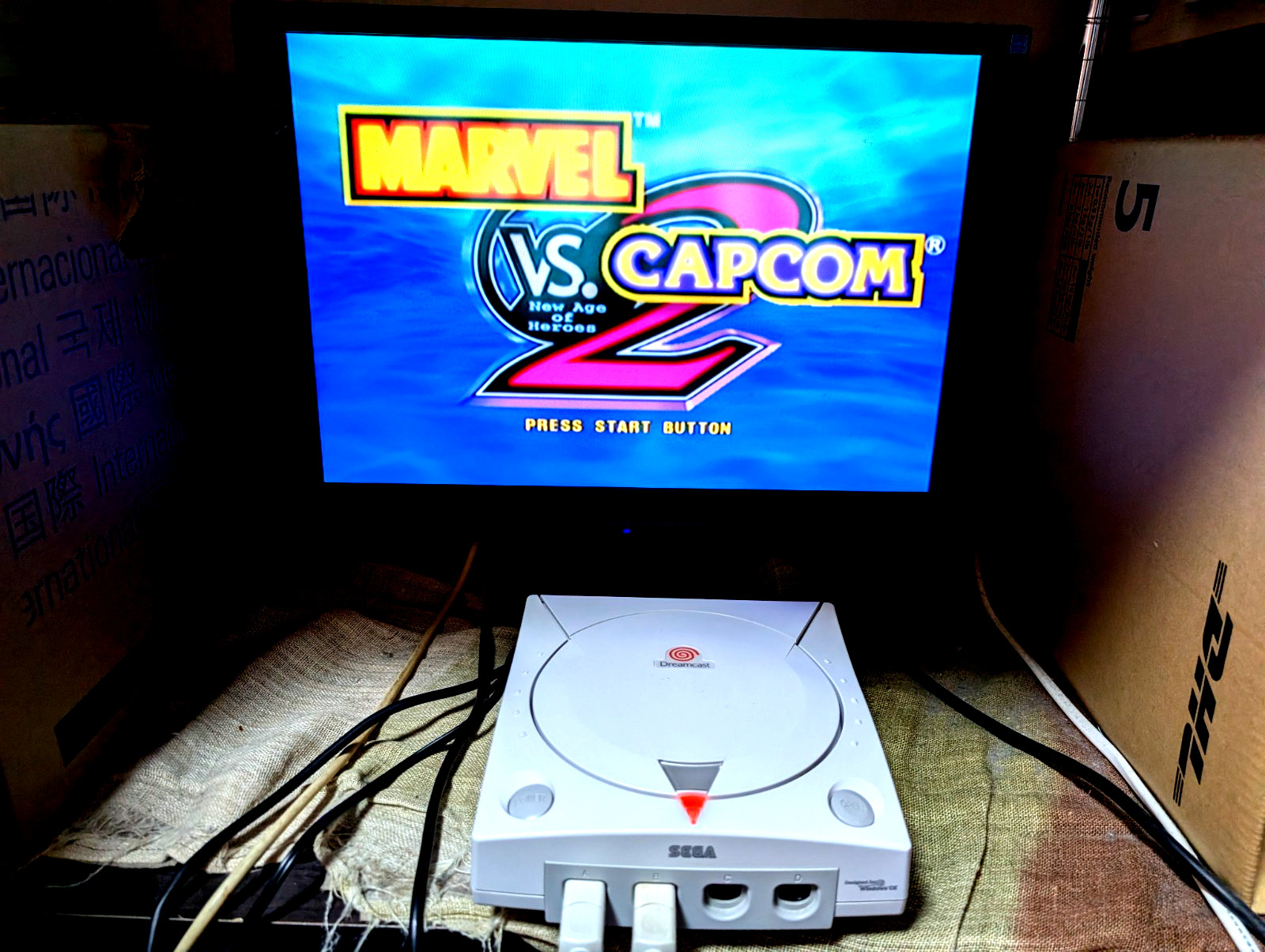 SEGA Dreamcast Console 2 Controller Visual Memory Marvel vs Capcom 2 Japan