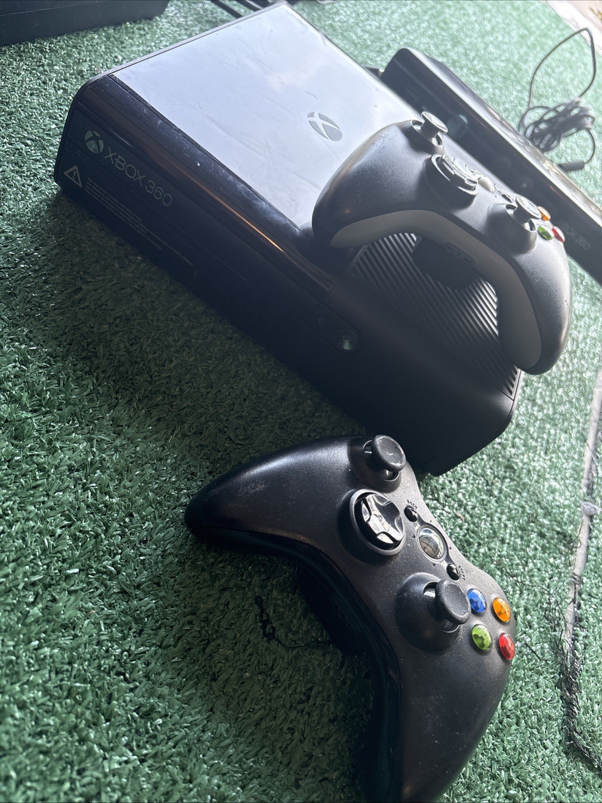 Xbox 360 E 250GB Bundle – 2 Controllers + Power Cord + Kinect + Head- Not Tested