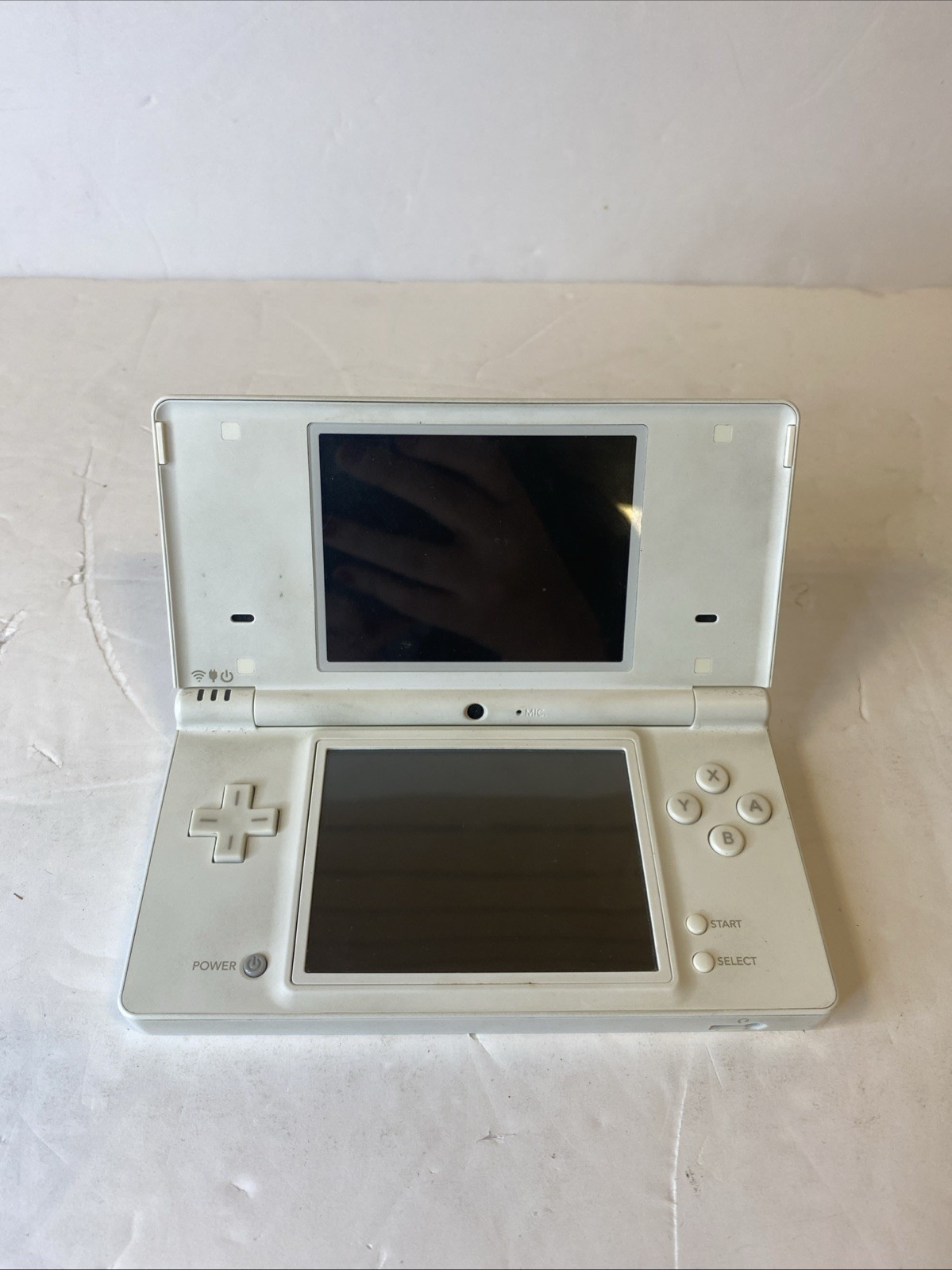 Nintendo DSi Handheld Gaming Console TWL-001 (USA) – White