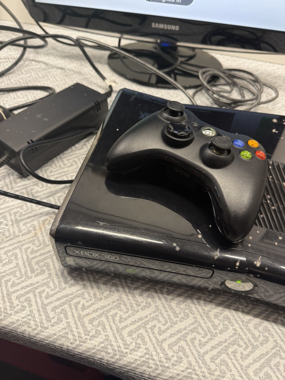 Microsoft Xbox 360 S Slim Console Model 1439 – 250GB Black – CIB W/ Xbox Kinect