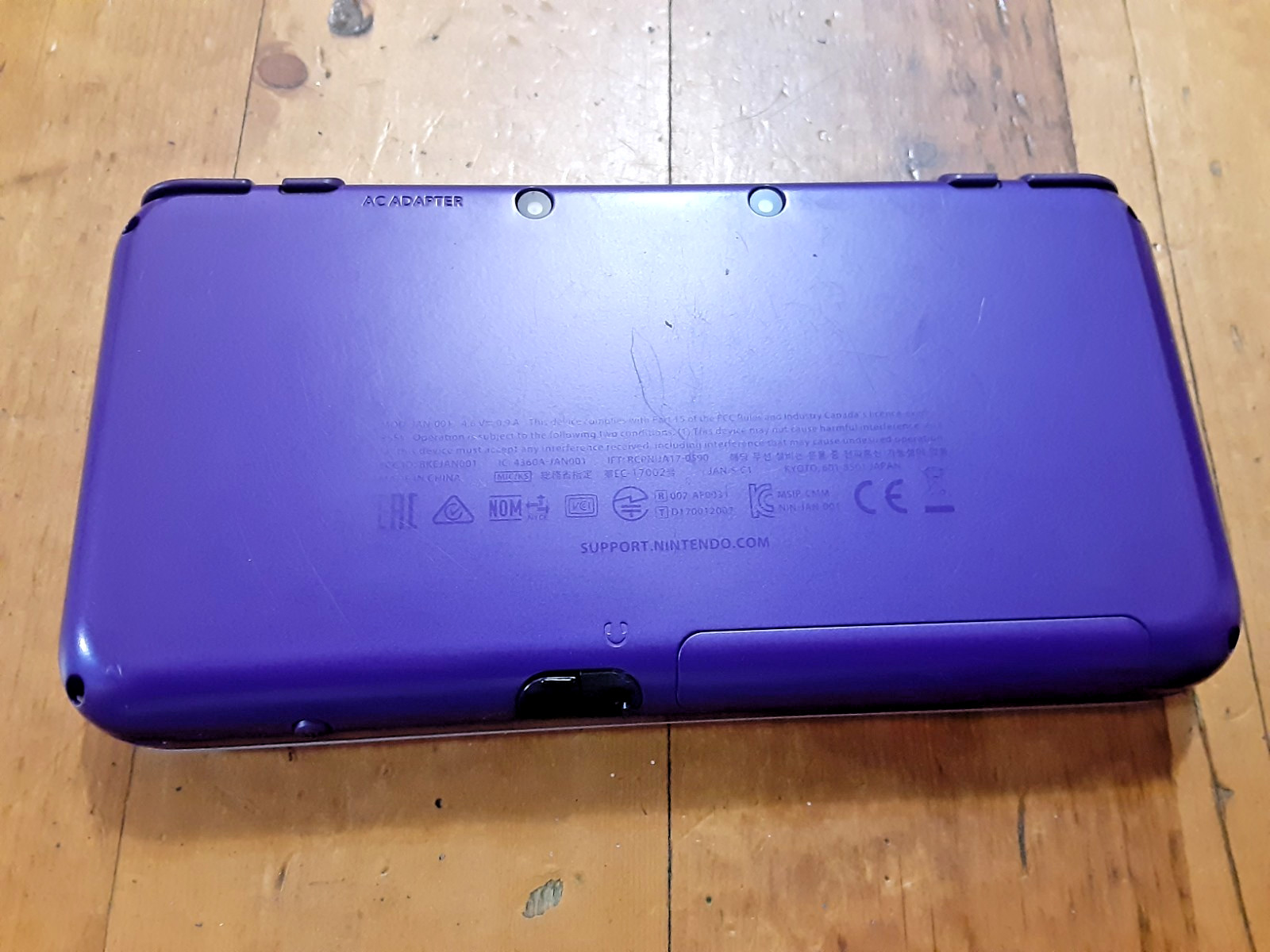 Nintendo 2DS XL Purple/Silver Console W/ 3 Games, Charger, Stylus, MicroSD Card