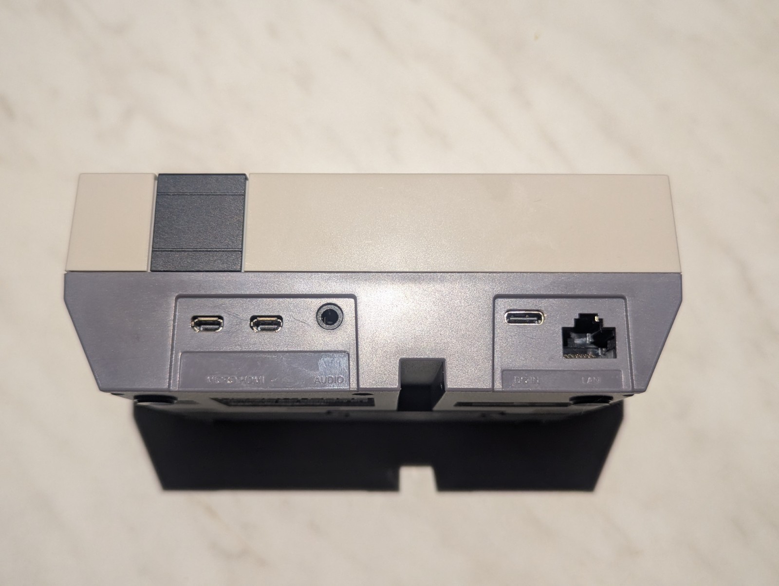 Retroflag NESPi 4 Case Gray/Beige Game Console Case w/ HDMI Ethernet Front USB