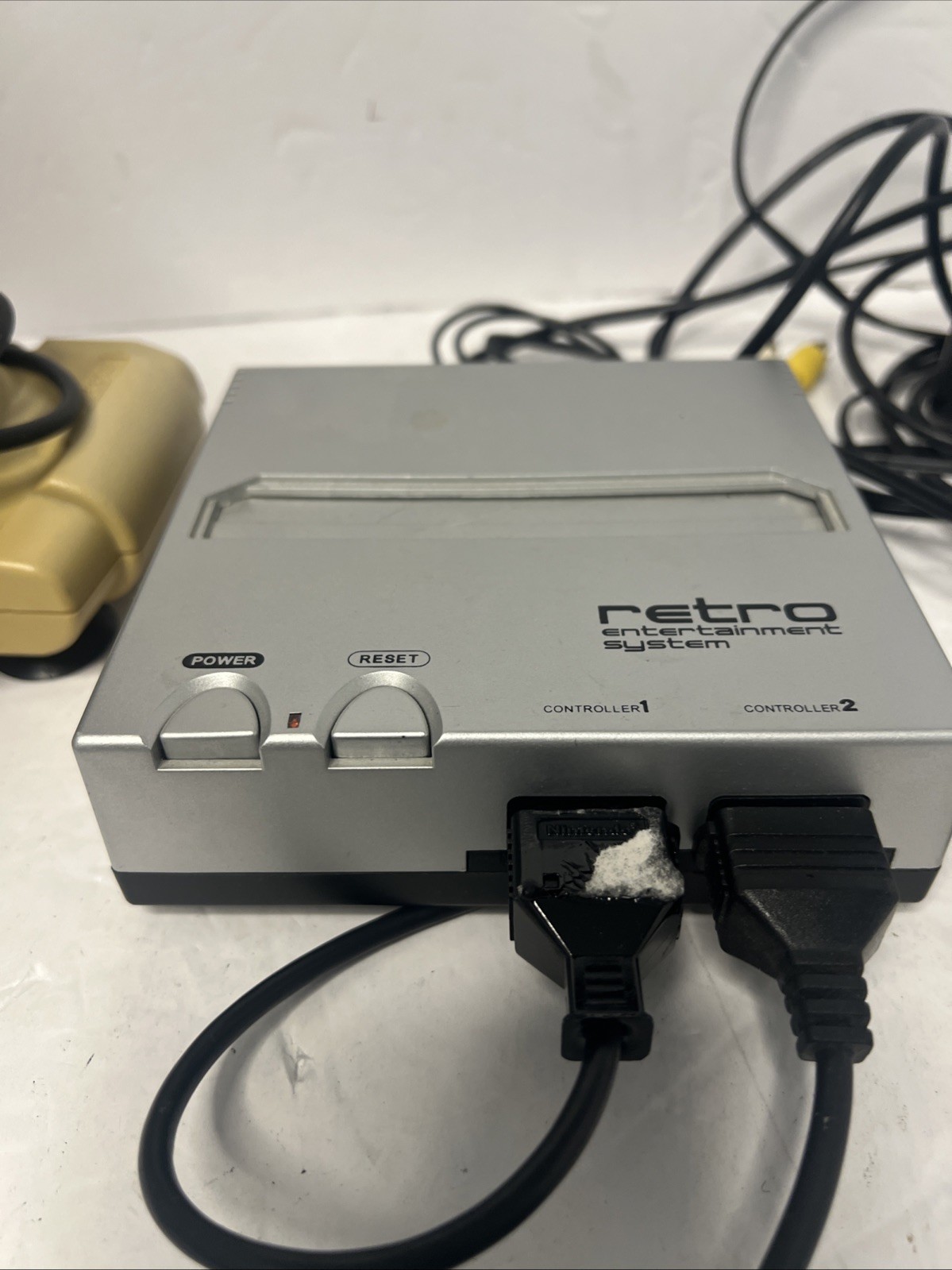 Retro-Bit Entertainment System – Silver & Black Console Controller And Joystick