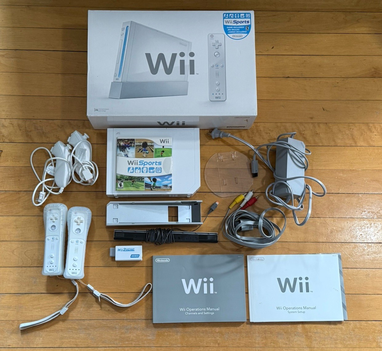 Nintendo Wii Console White Complete In Box with Wii Sports Bundle & Extra Items