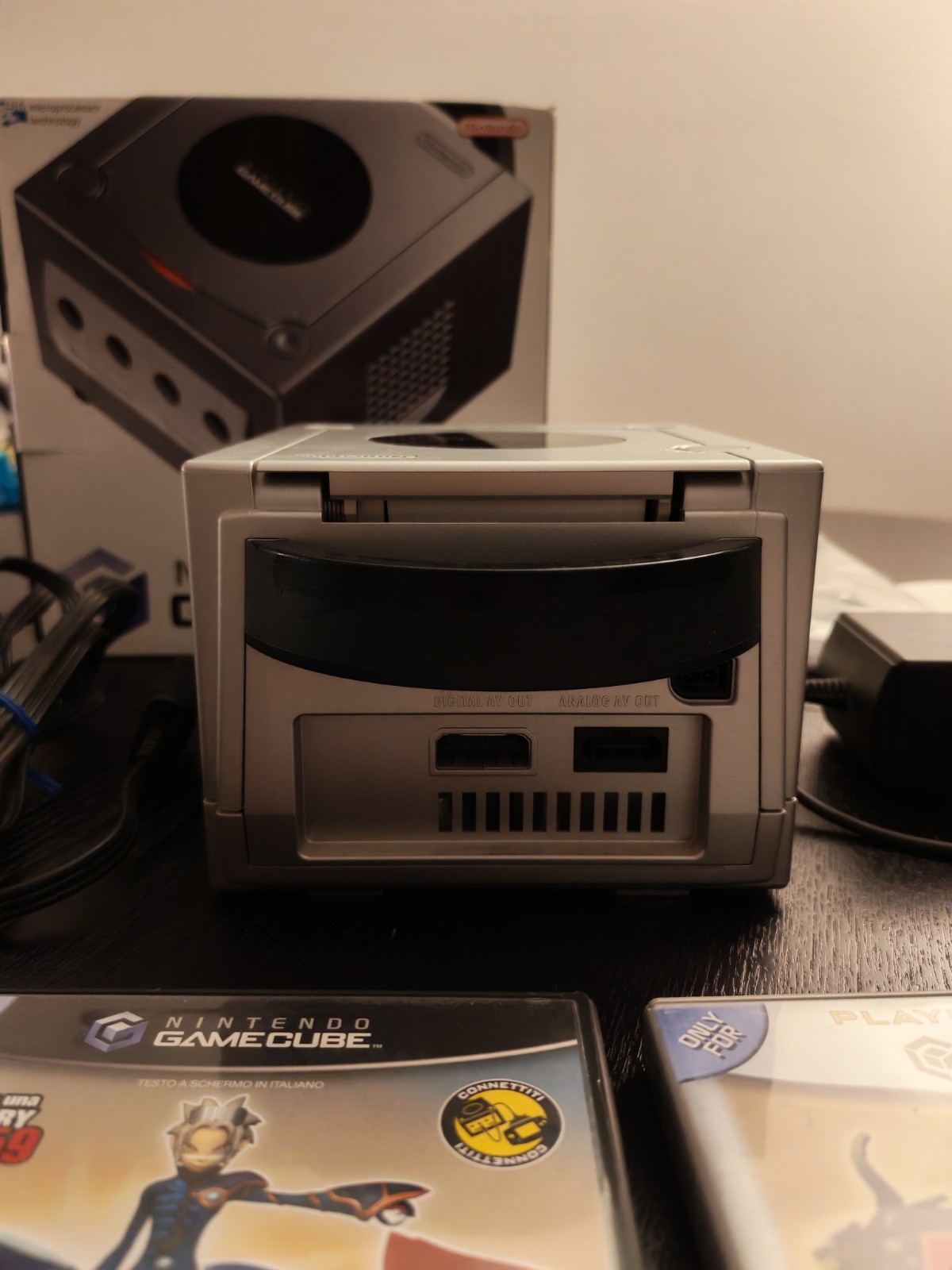 nintendo gamecube console