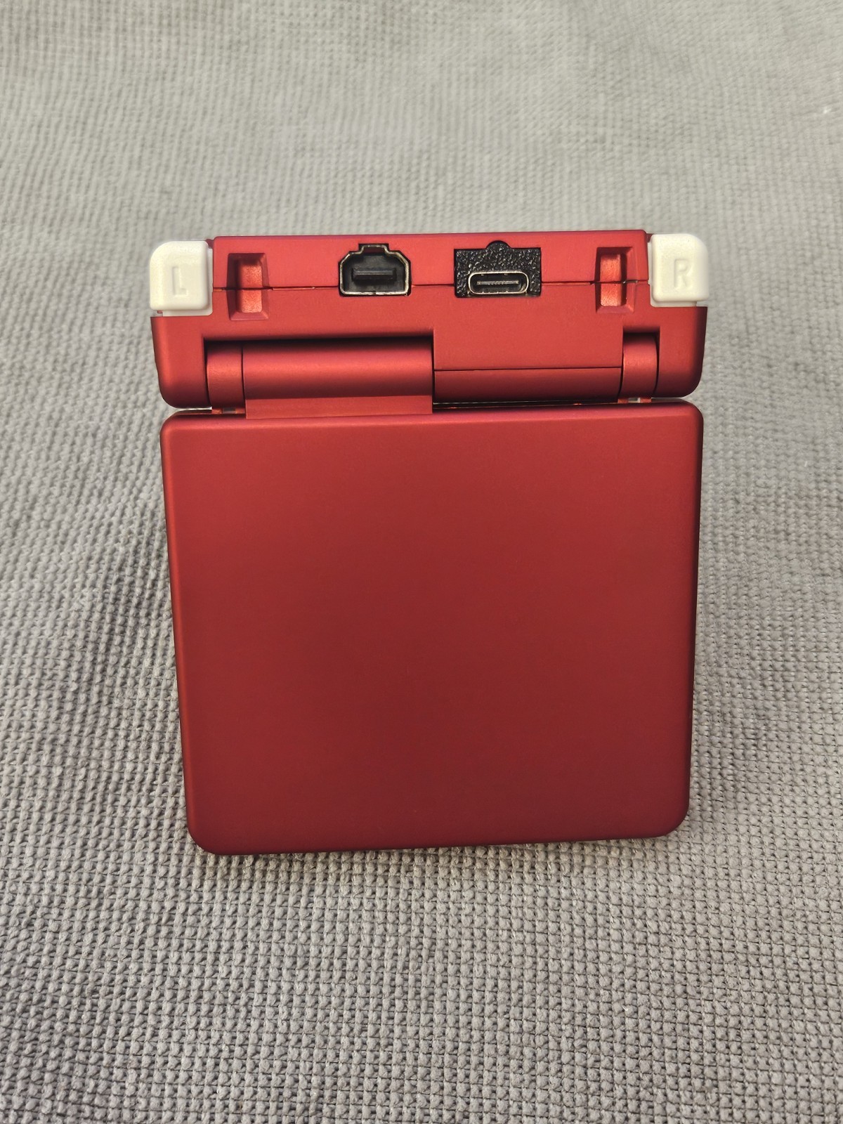 GBA SP – Hispeedido IPS – USB-C Charge – eXtremeRate Scarlet Shell – New Battery