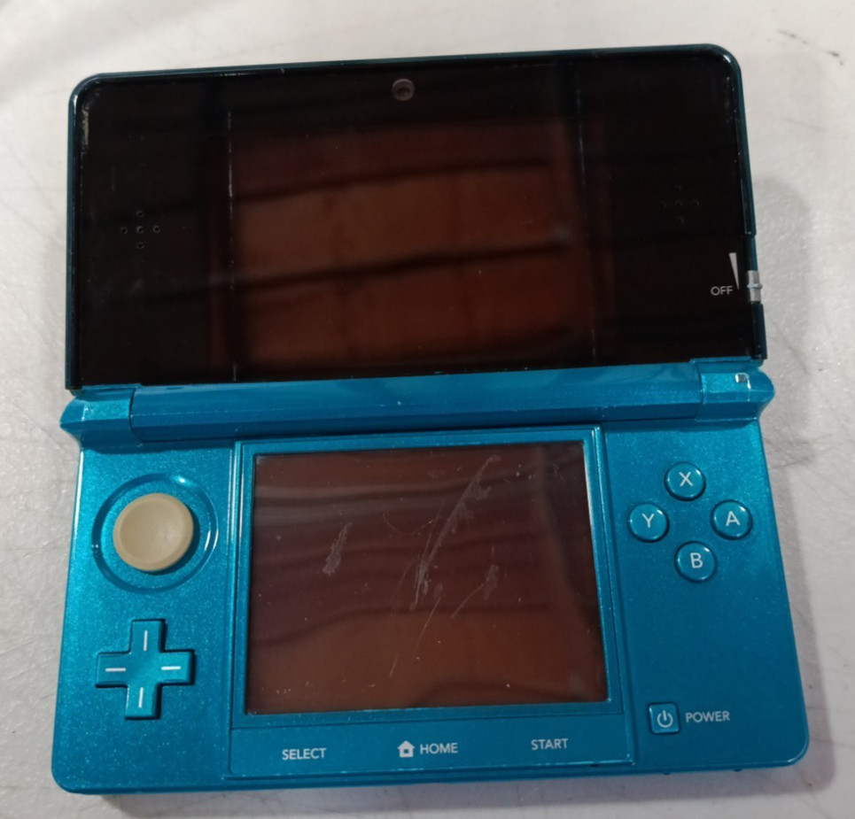 Nintendo 3DS Aqua Blue [video game] used