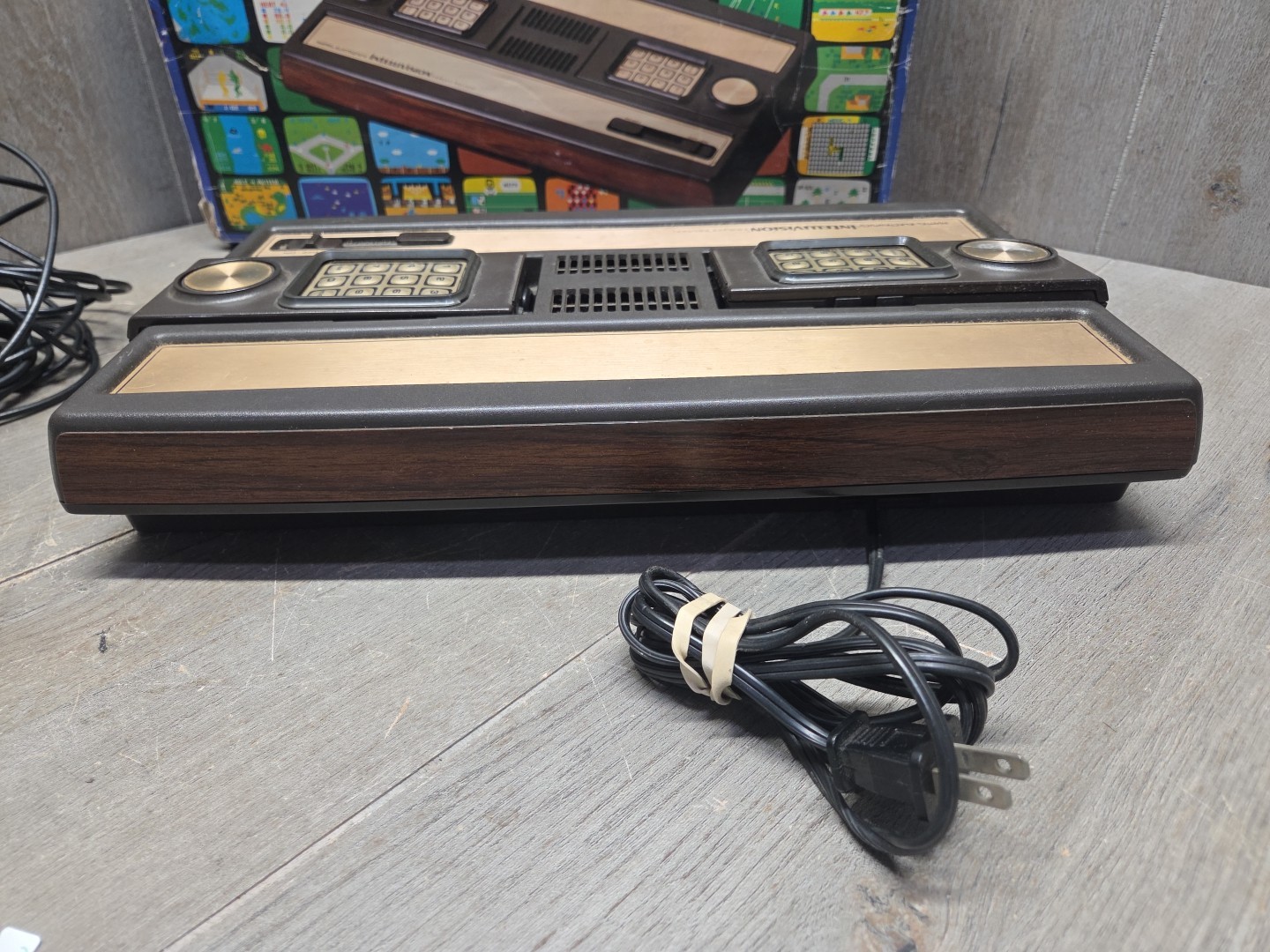 Mattel Electronics Intellivision 2609 Console With Box(Problem With Controller 2
