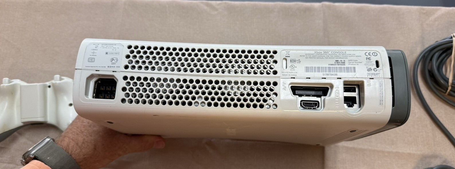 Microsoft Xbox 360 20GB Console 1 Controller, White, Wifi Adapter, AV cable, PS