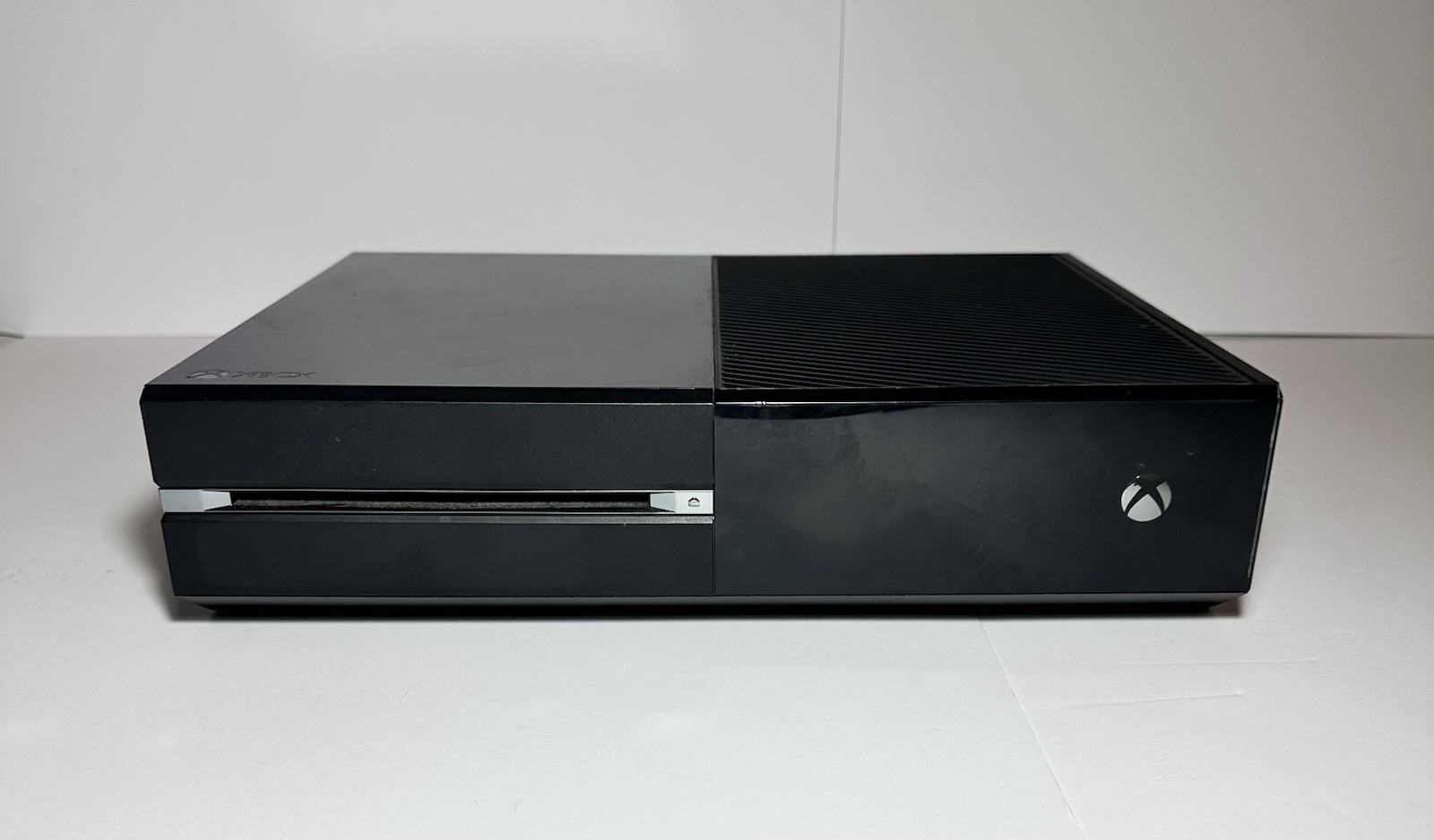 Microsoft Xbox One 500GB Console & Controller – Model 1540 – Black – TESTED