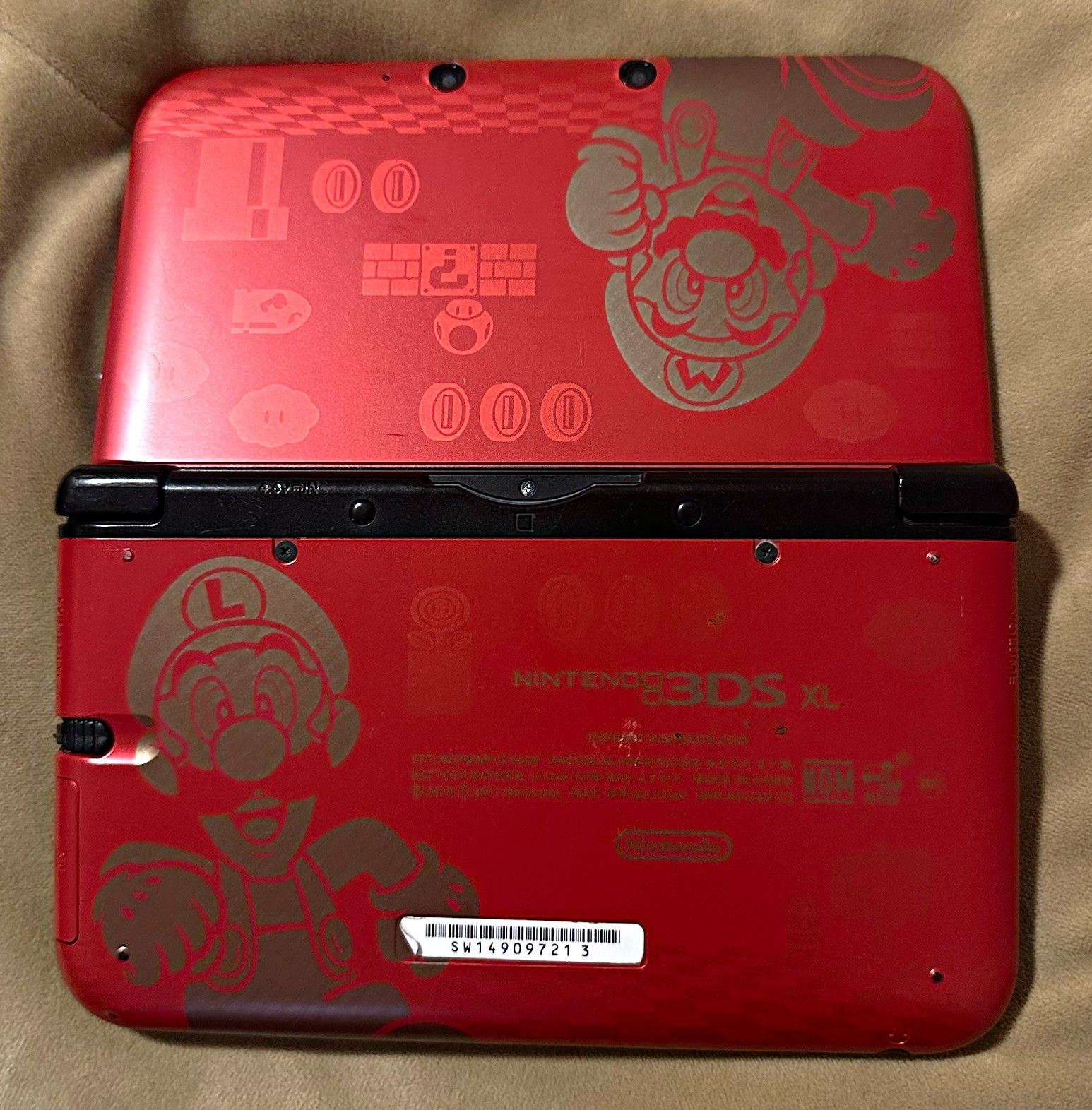 Nintendo 3DS XL Red/Black Mario Design 3D Handheld Console + 5 Games
