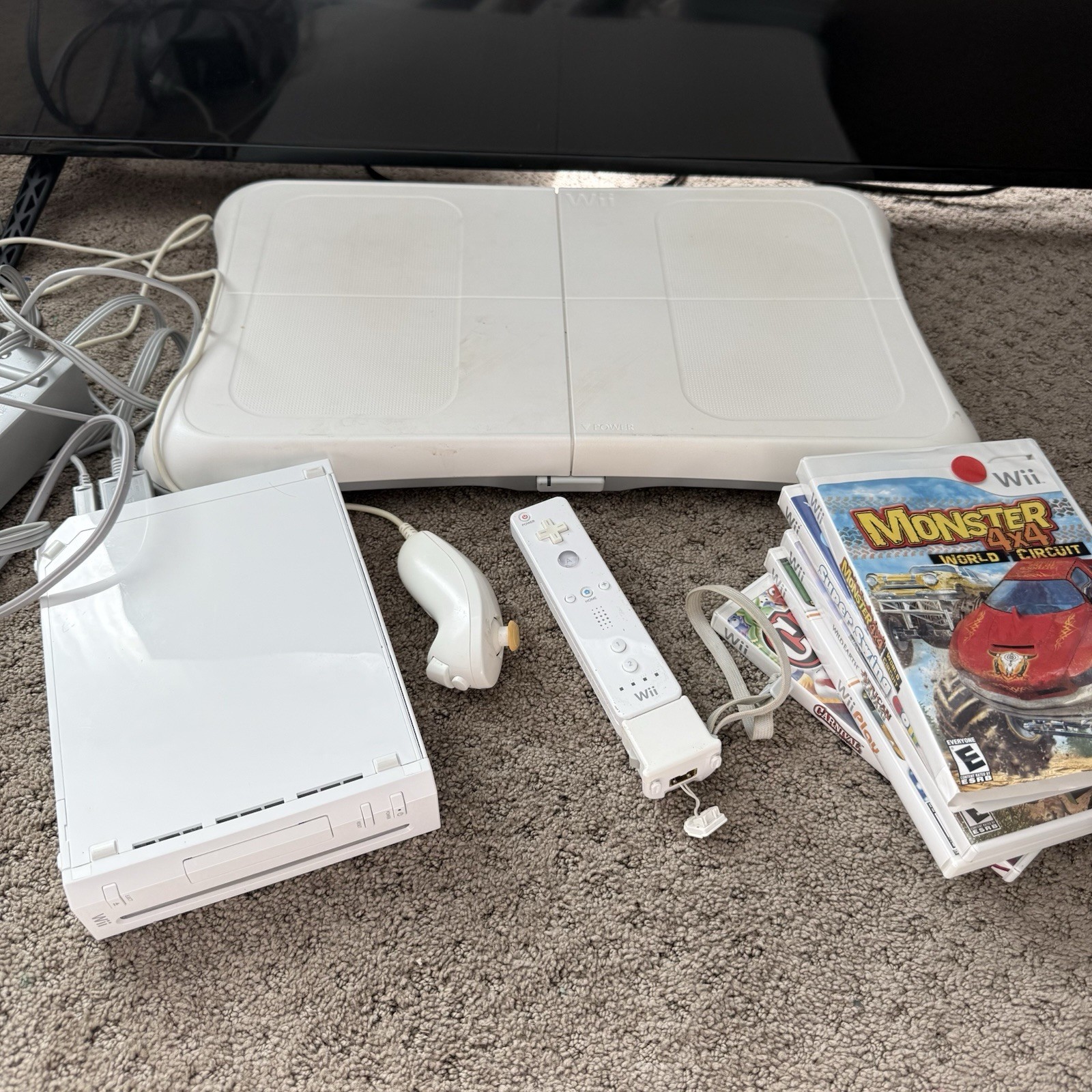 Nintendo Wii Console RVL-001 With Controller, Balance Board, And Games As Shown