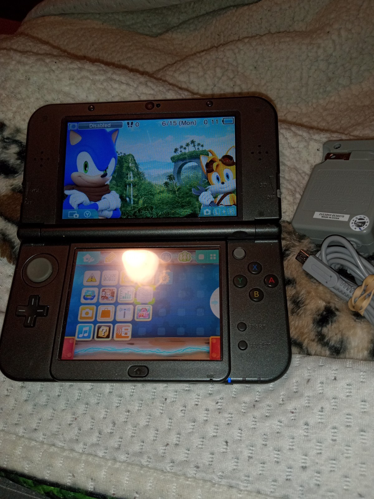 New Nintendo 3DS XL Metallic Black Region Free USA Seller Very Good