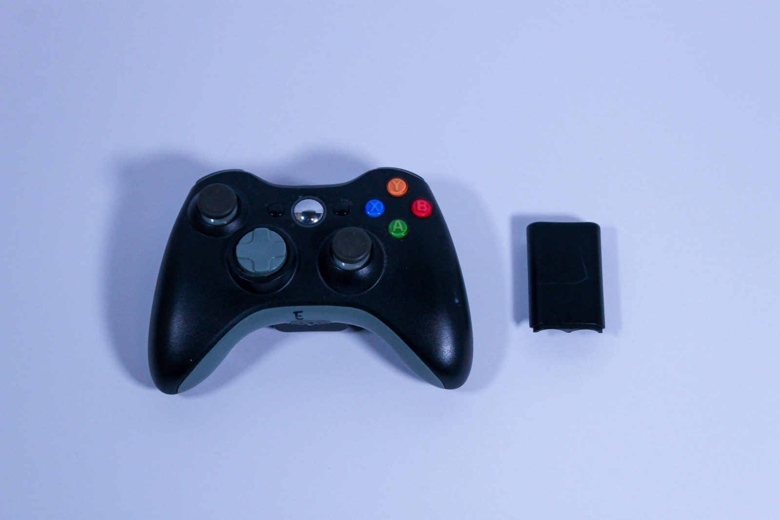 Microsoft Xbox 360 S Gaming Console and Kinect Black (Tested working)