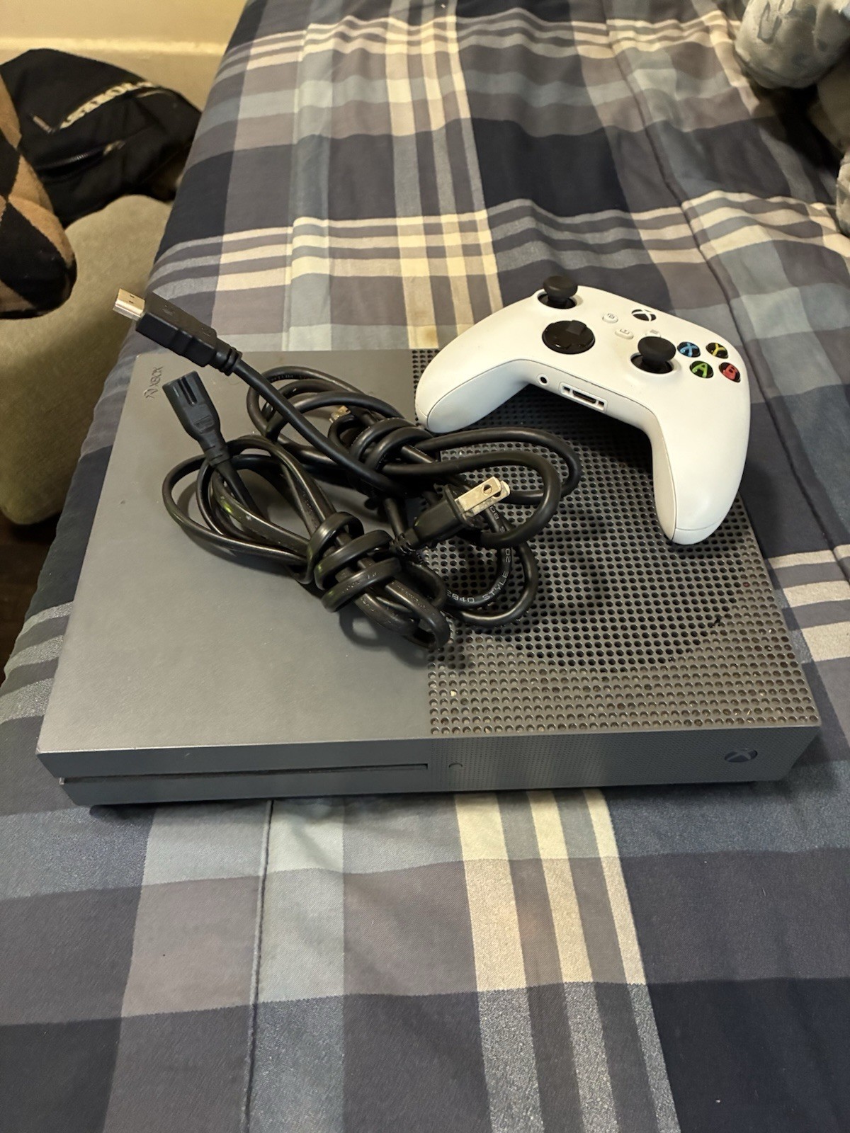 Microsoft Xbox One S 1TB Gray Console 4K UHD Blu-Ray HDMI w/ Controller & Cables