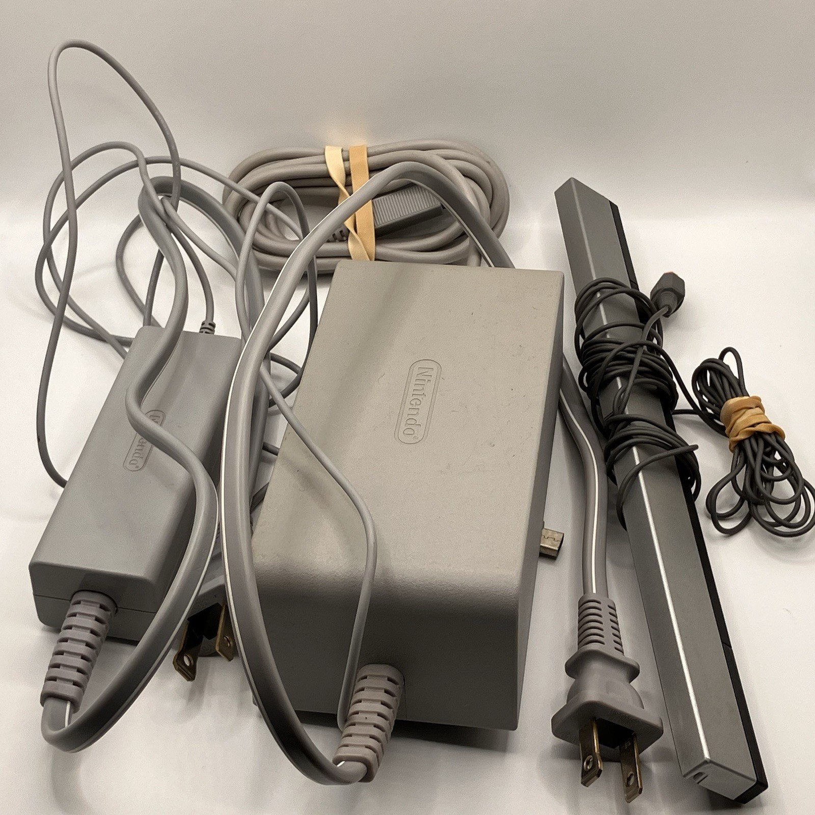 Wii U (PARENTAL CODE ON/UNKNOWN) GAMEPAD-POWER CORDS INCLUDED! No GAMES!