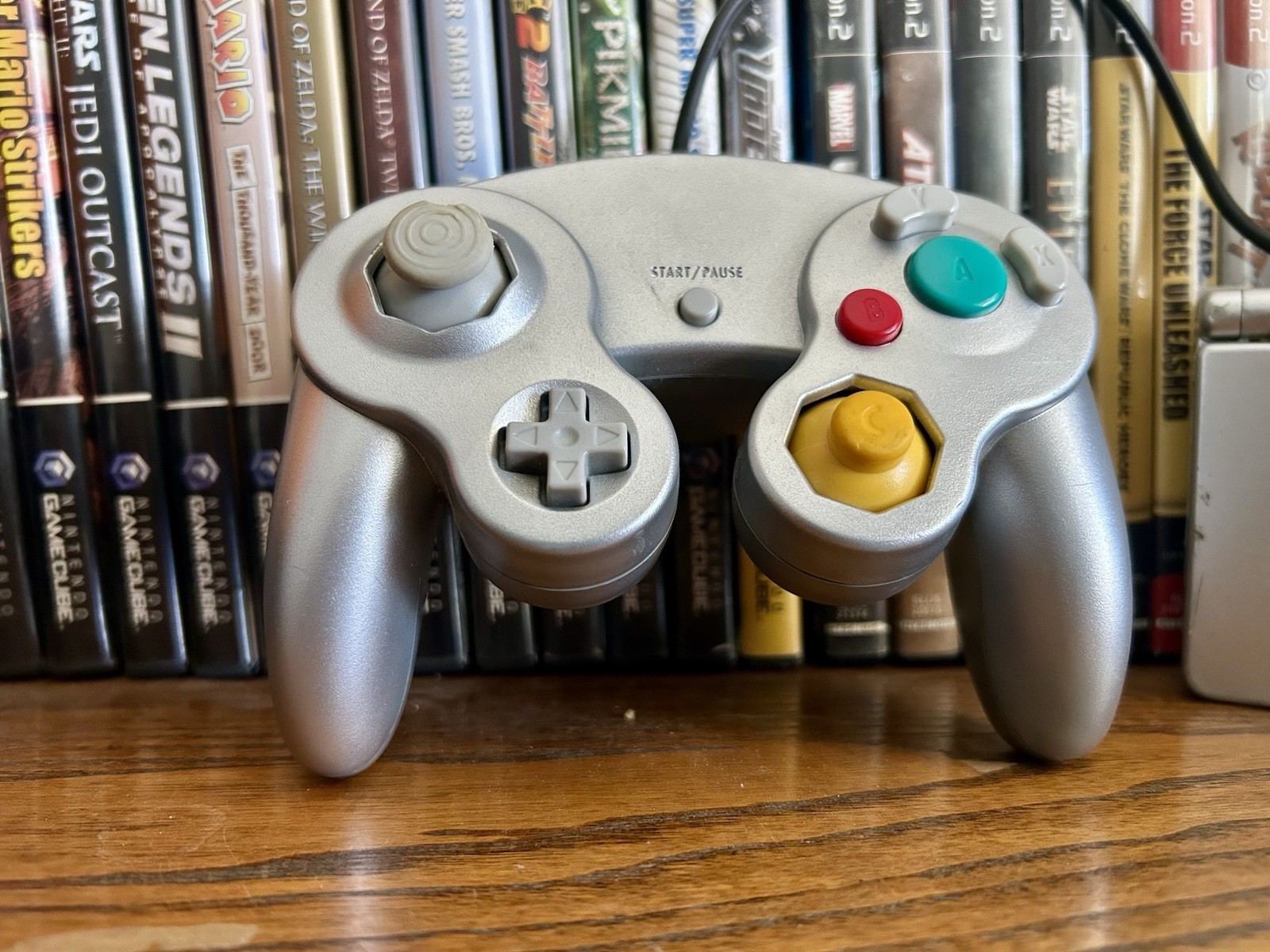 Nintendo GameCube DOL-101 Platinum With Matching Controller & Memory Card