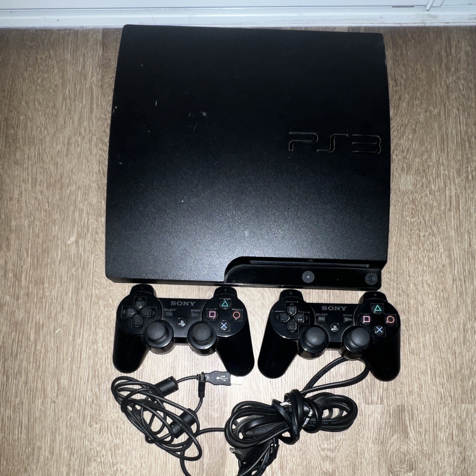Sony PlayStation 3 Slim Black CECH-3001A, 2 Controllers, tested and all working
