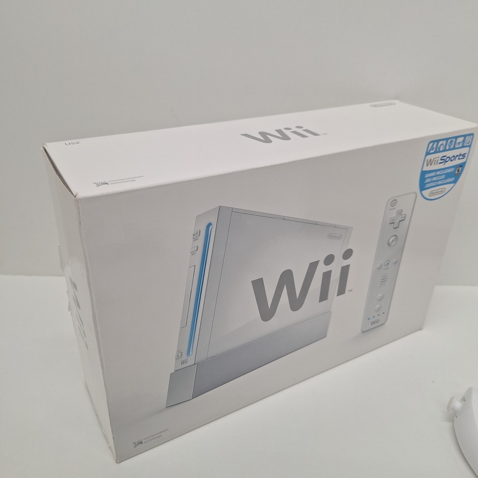 Nintendo Wii Console Complete In Box with Wii Sports Bundle – White [Tested]
