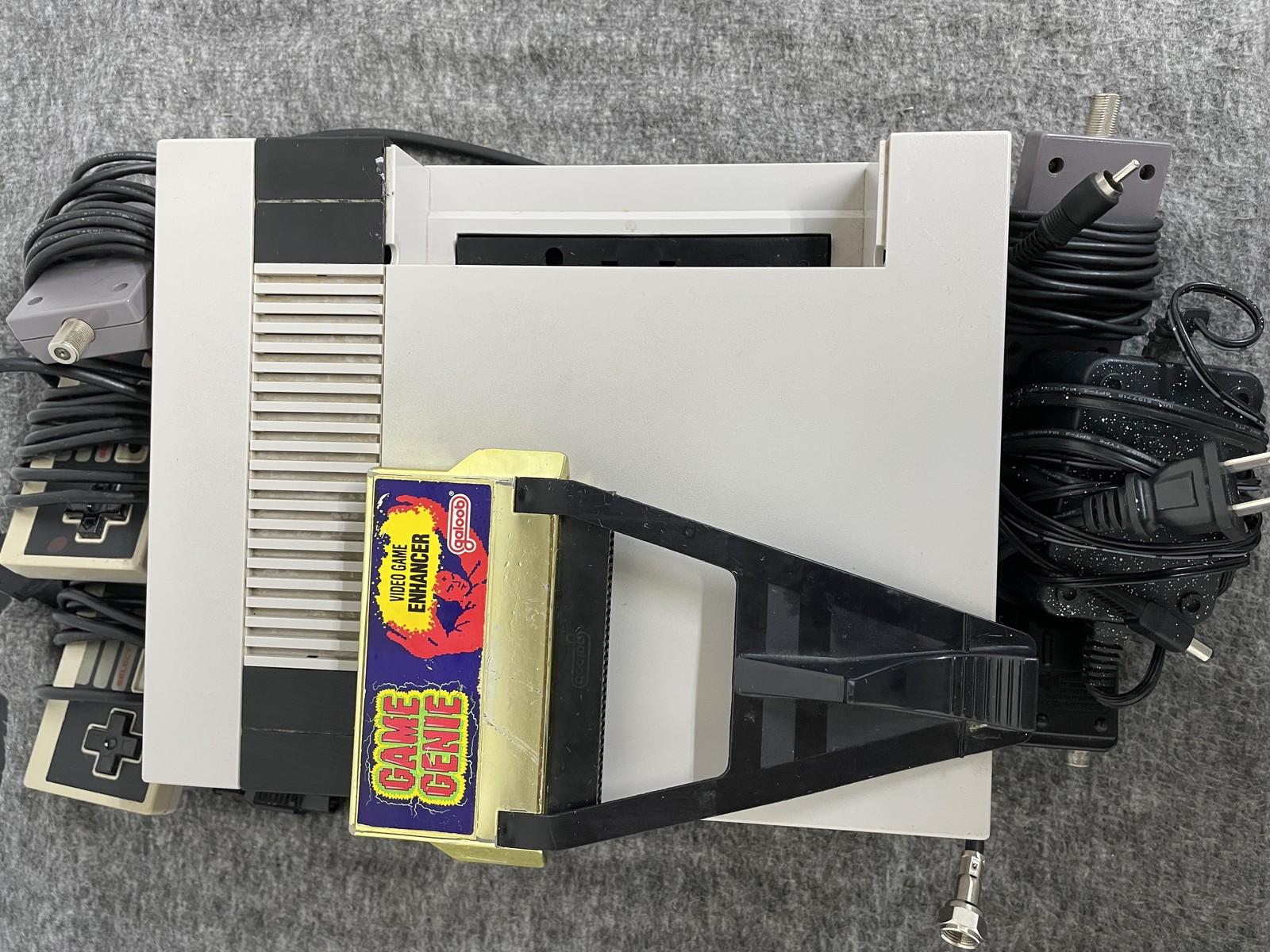 Vintage Nintendo NES-001 Console Japan 2 Controllers Game Genie Cables Tested