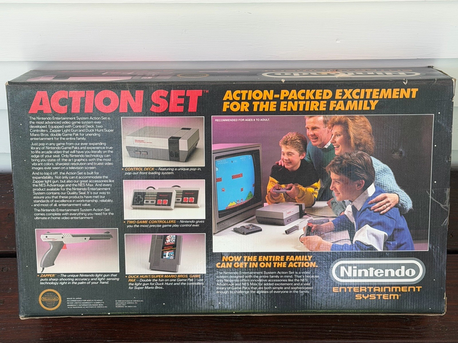 1988 Nintendo NES Action Set Console w/ Box-Controllers-Gun-Adv Remote & 7 Games