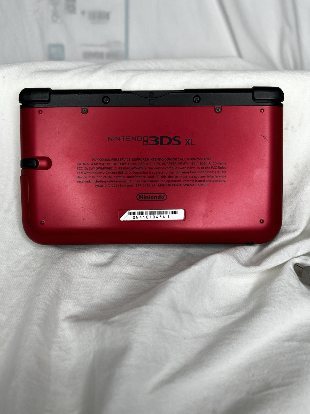 Nintendo 3DS XL Red & Black Console 4GB Memory Card/Stylus, Charger- TESTED