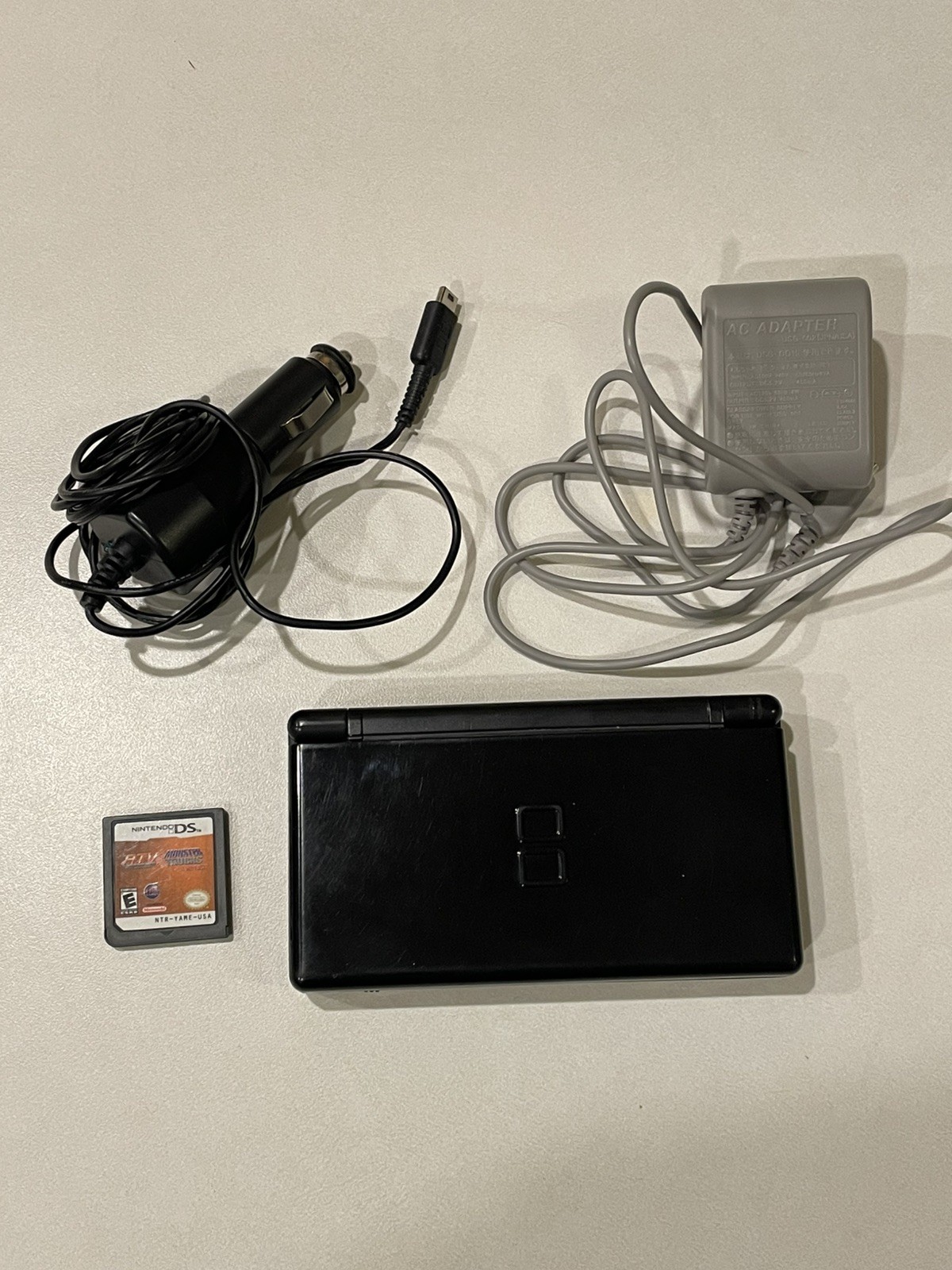 Nintendo DS Lite Black Console w/ Charger + Game. Clean! Tested & Working