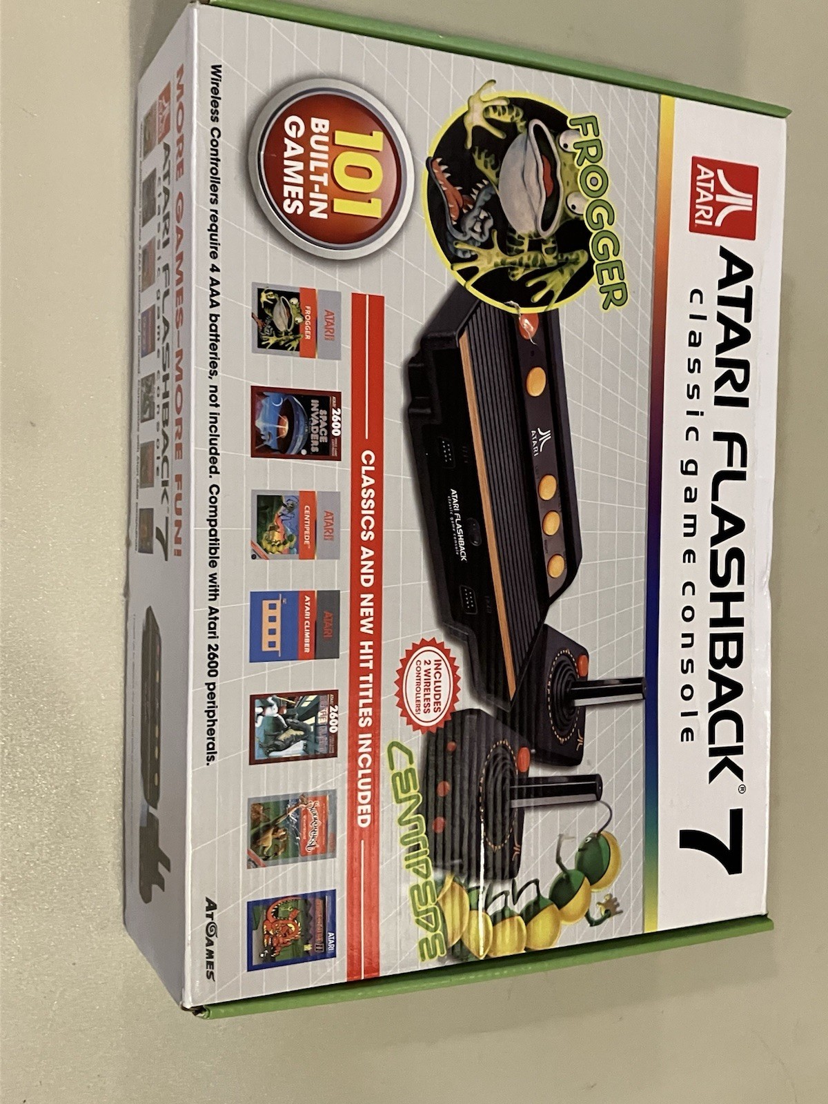 Atari Flashback 7 Classic Game Console 101 Built-In Games with Wireless Control