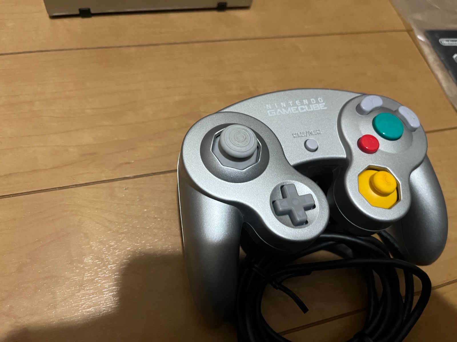 Nintendo GameCube Console & Controller Silver Color with BOX and Manual Games 01
