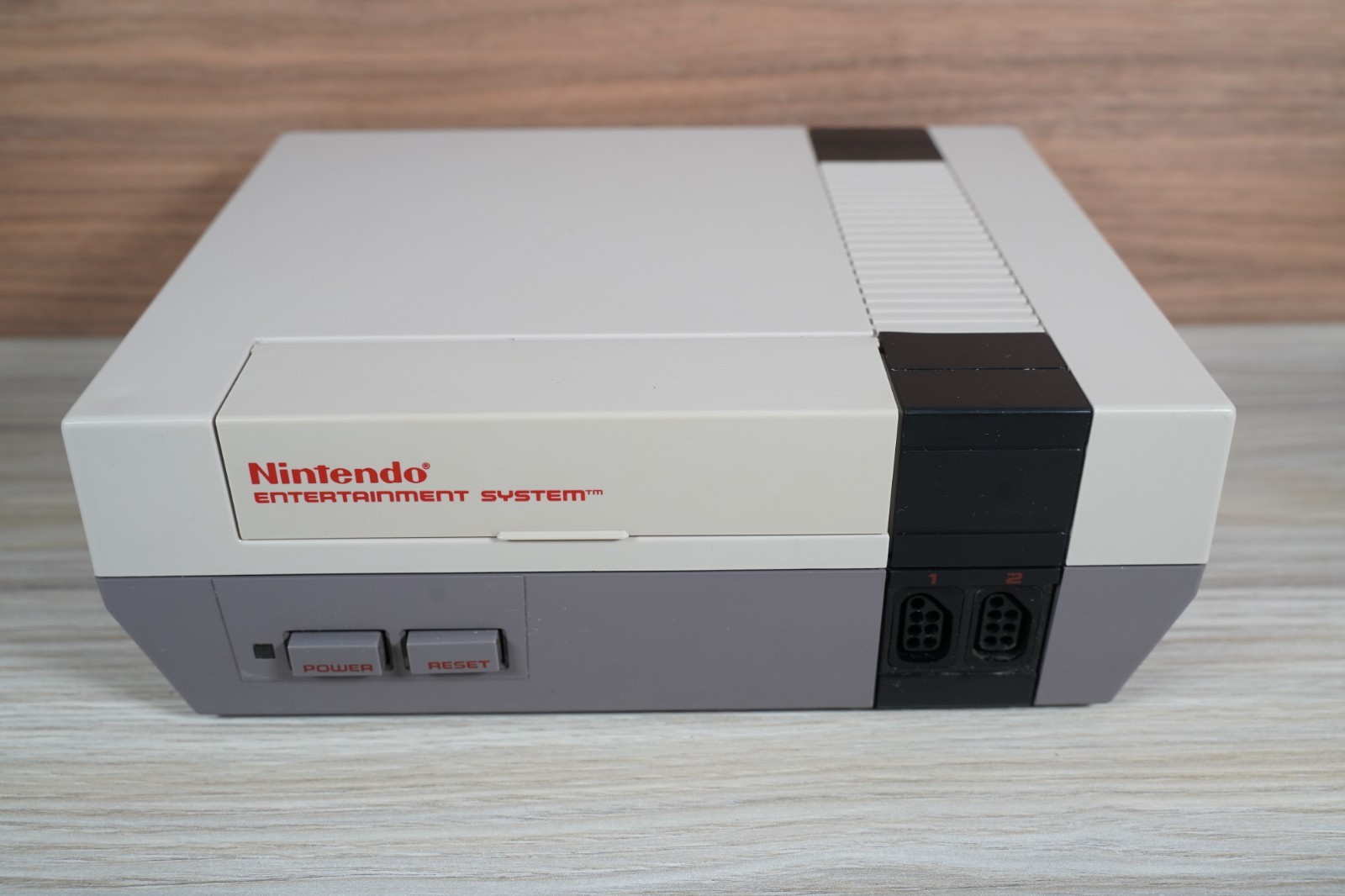 Nintendo NES Console w/ Cables & OEM controller – TESTED WORKING