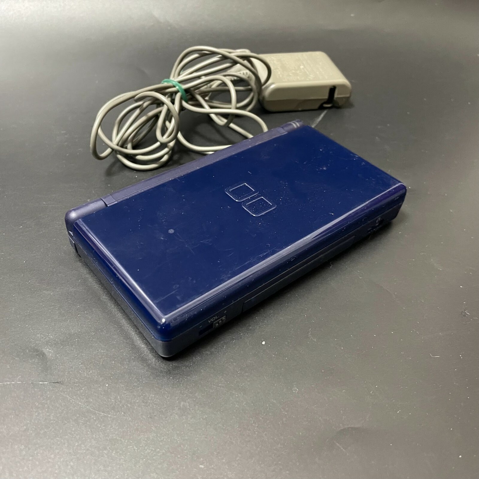 Nintendo DS Lite USG-001 Hand held system Enamel Navy JP