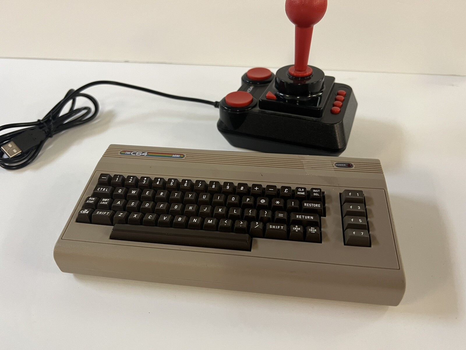 Retrogames The C64 Mini USA Version