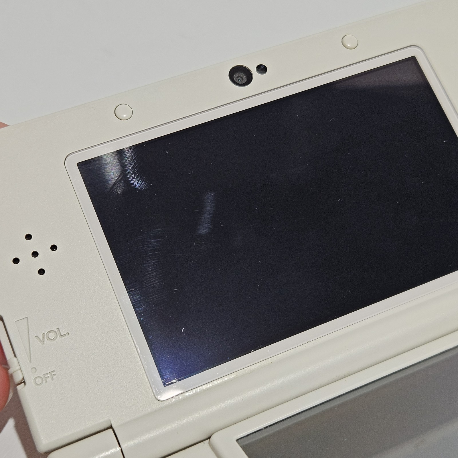 Nintendo New 3DS White Handheld System Console 3D Land Edition With Charger