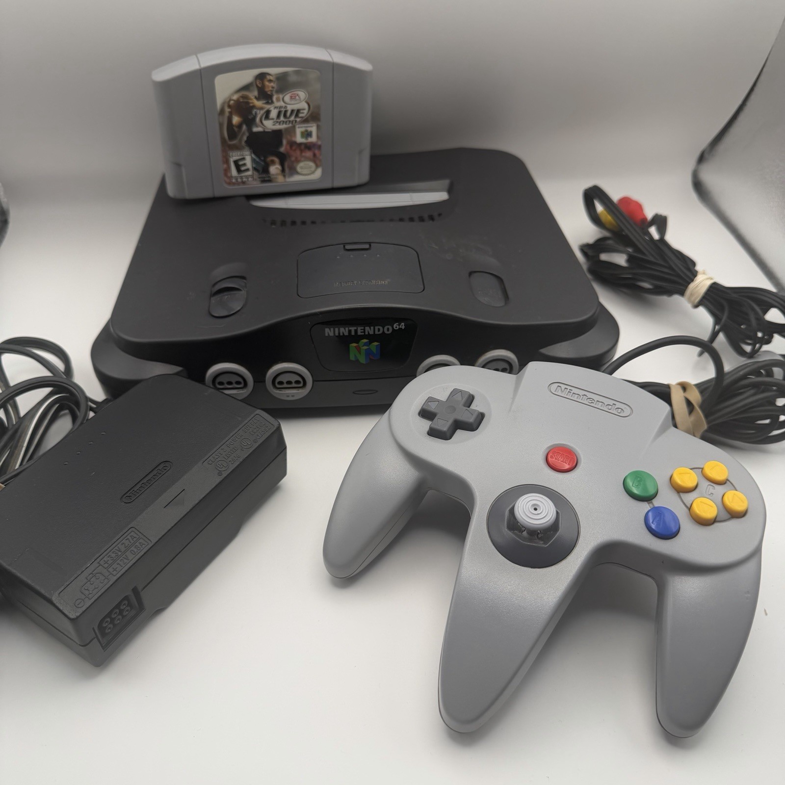 NINTENDO 64 CONSOLE BUNDLE +CABLES+ 1 CONTROLLER +1 GAME -N64 NUS-001 TESTED