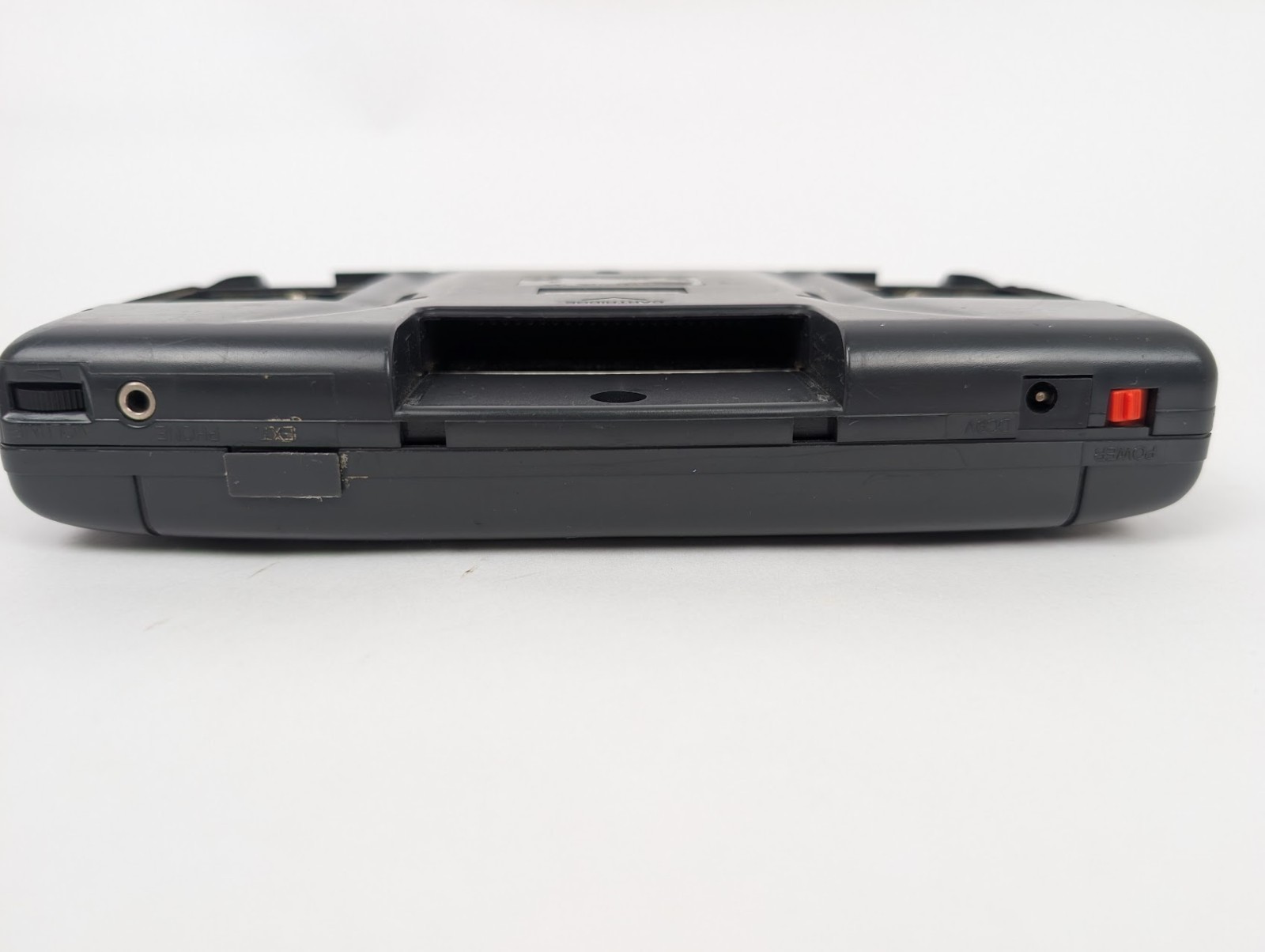SEGA Game Gear Handheld System NOT WORKING – FOR PARTS See Details POWERS ON