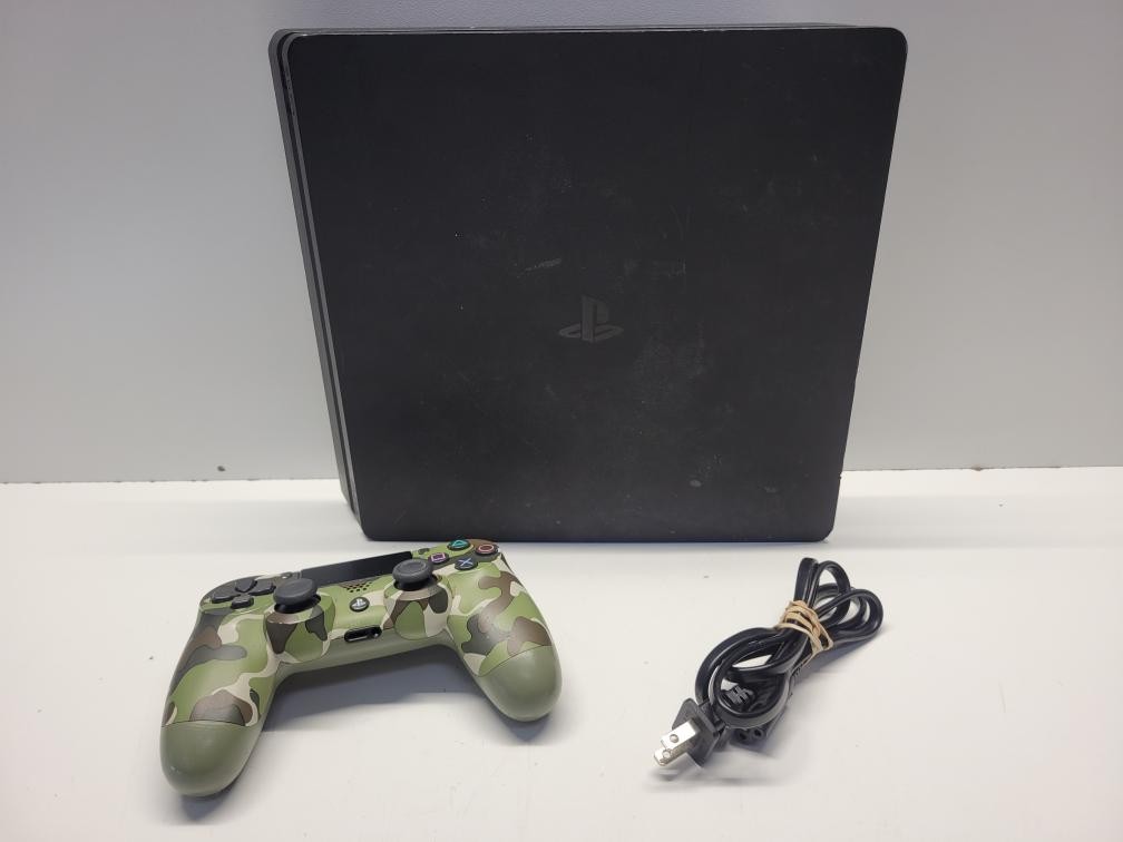 SONY PS4 SLIM W/ACC (P14027921)
