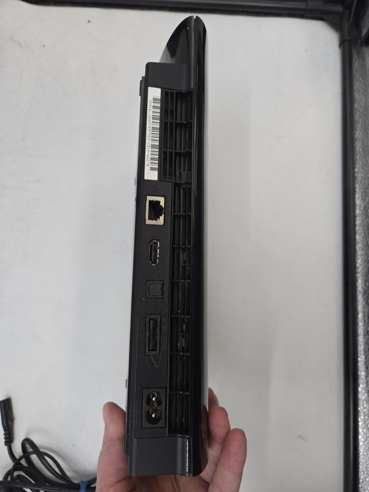 SONY PLAYSTATION 3 – SYSTEM – 80GB – CECH-4001B (VA5018929)