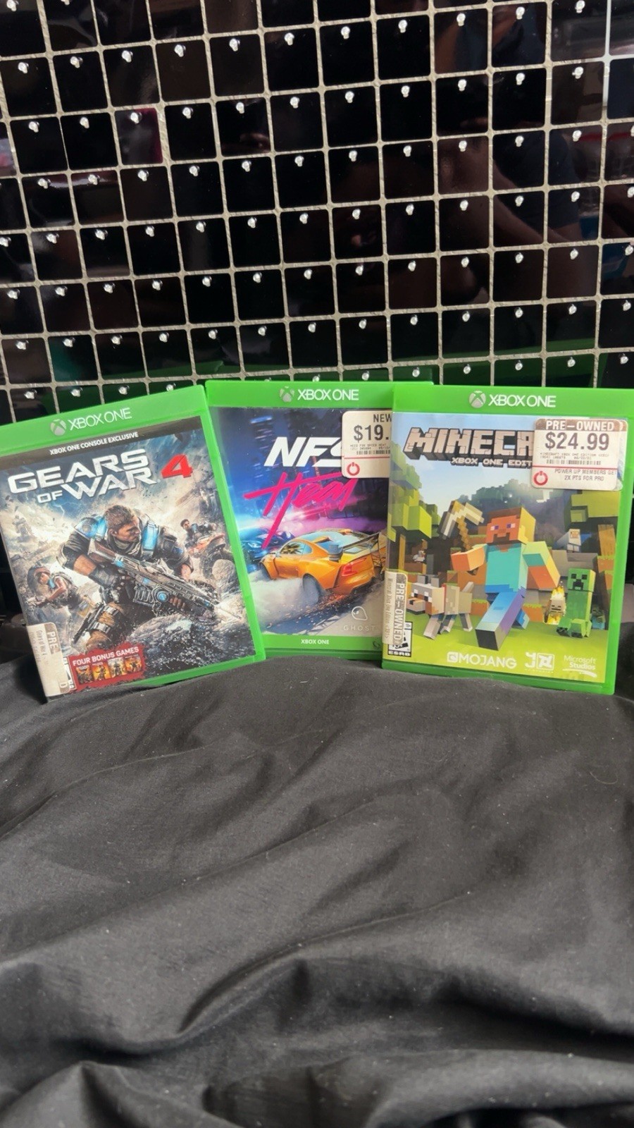 Microsoft Xbox One 500GB 1540 Black Console 2 Controllers, Games included
